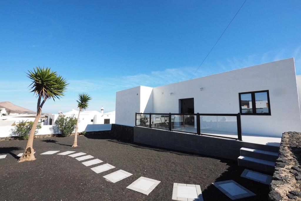 Private Apartment With Mountain And Sea Views, La Asomada, Lanzarote Tías Exteriör bild