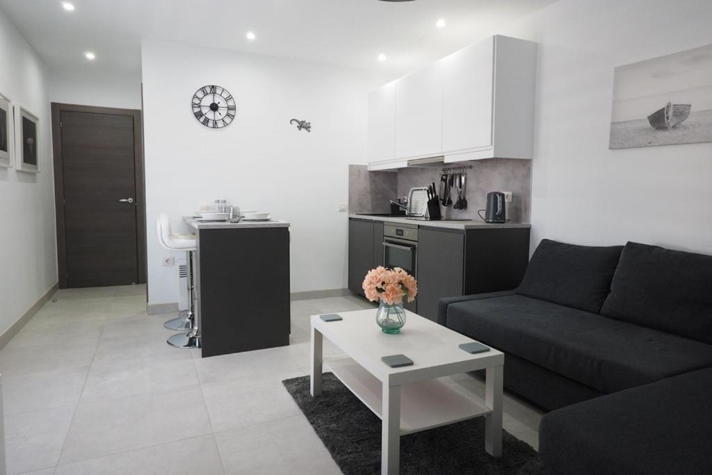 Private Apartment With Mountain And Sea Views, La Asomada, Lanzarote Tías Exteriör bild